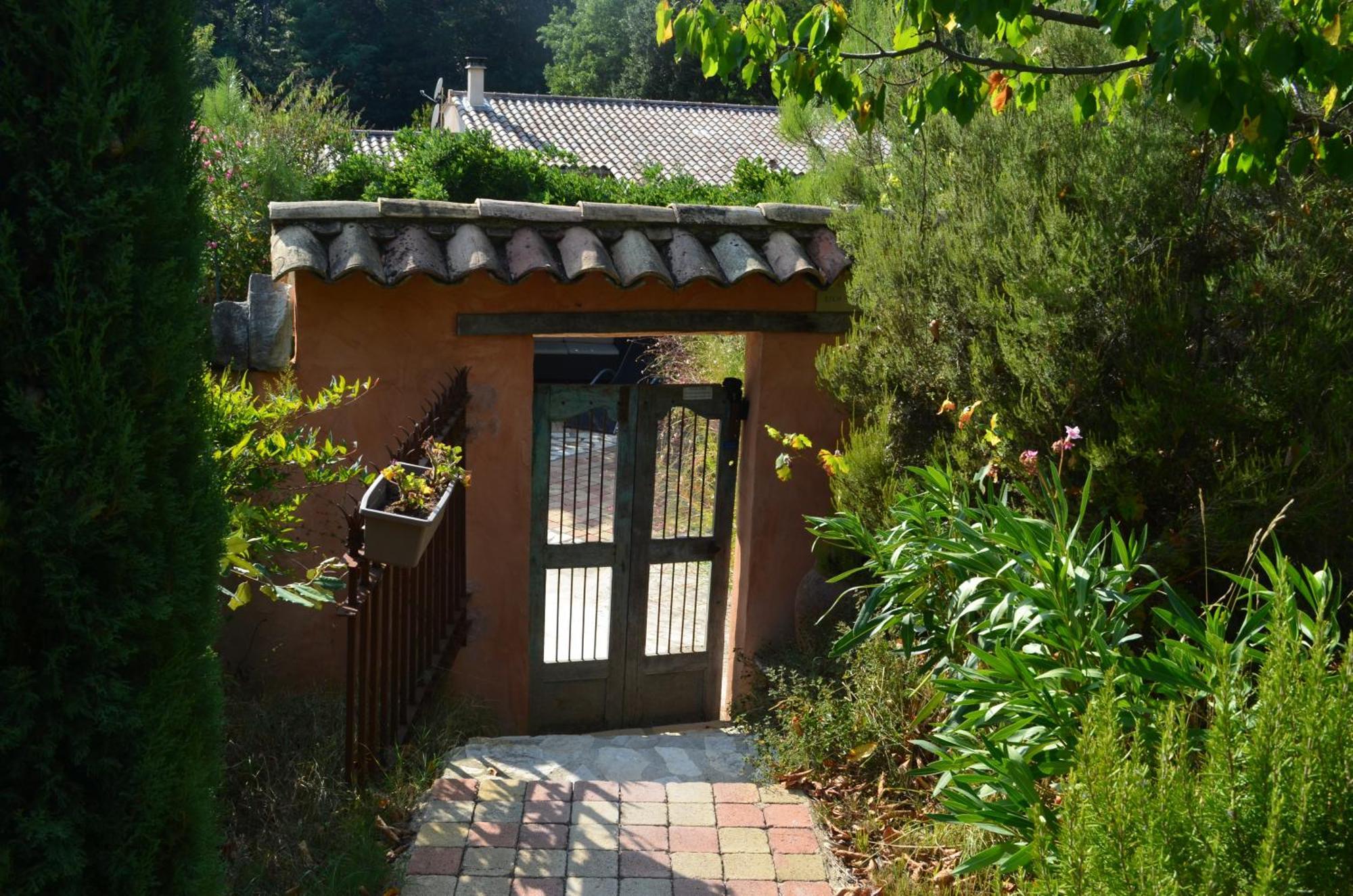 Studios Et Gite La Sauvasse Vagnas Exterior foto